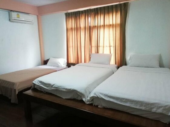 Manilath Guesthouse - Photo5