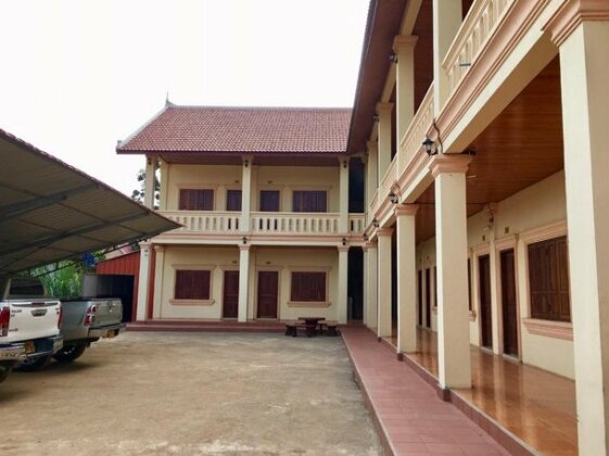 Meechaleun Guesthouse