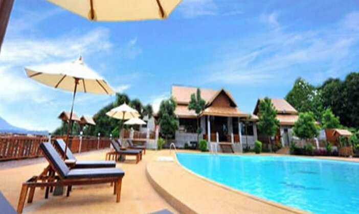 Arawan Riverside Hotel - Photo2