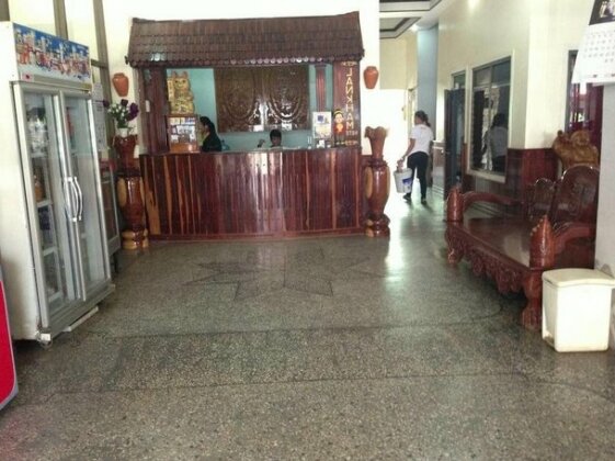 Lankham Hotel - Photo2