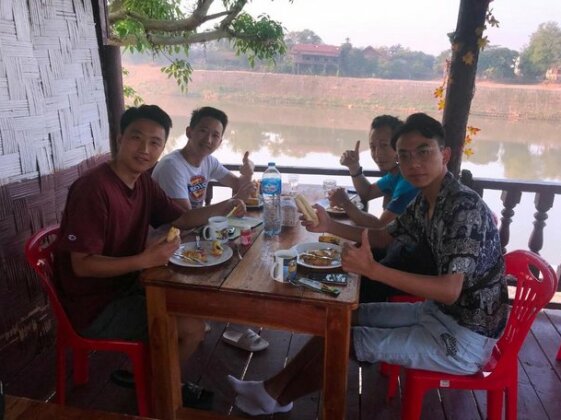 Pakse Riverside - Photo3