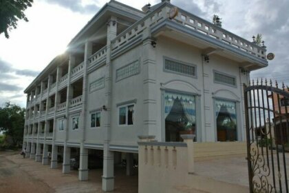 Phon Ngarm Hotel