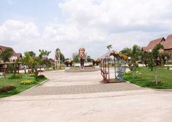 Taosavan Xayhoungheuang - Photo4