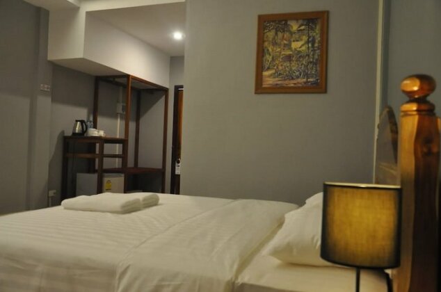 Pilgrim's Kitchen & Inn - Photo4