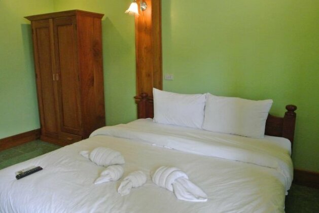Surasak Hotel - Photo3