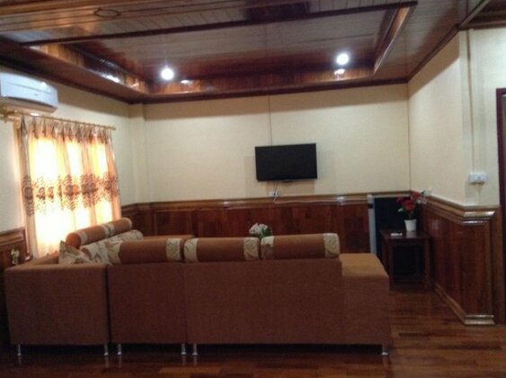Vannida Hotel and Bungalow - Photo2