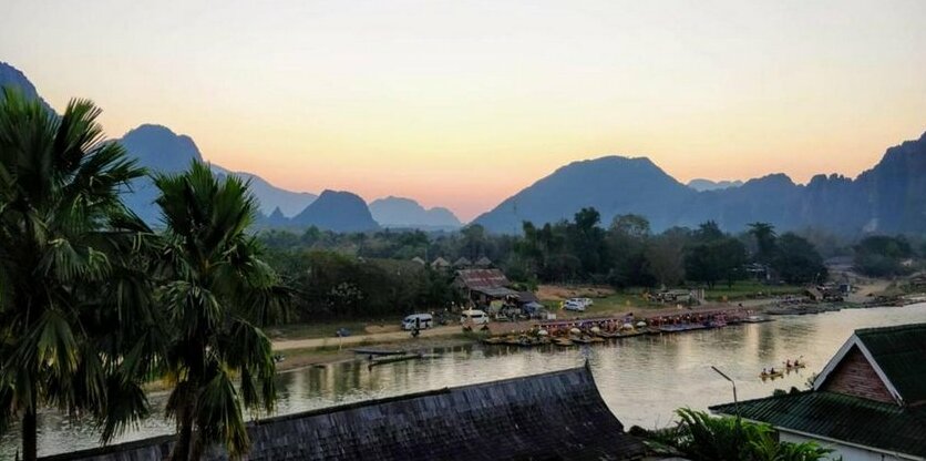 Central Hotel Vang Vieng - Photo3