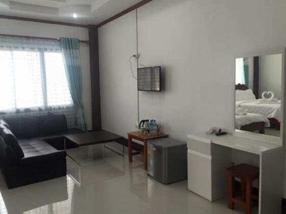 Photo 4
