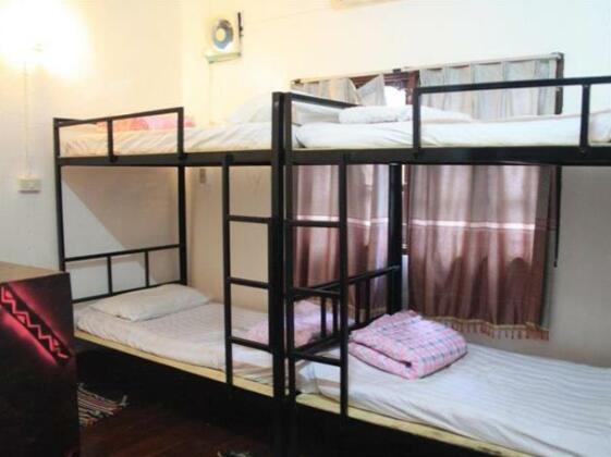 Fat Monkeys Hostel - Photo5