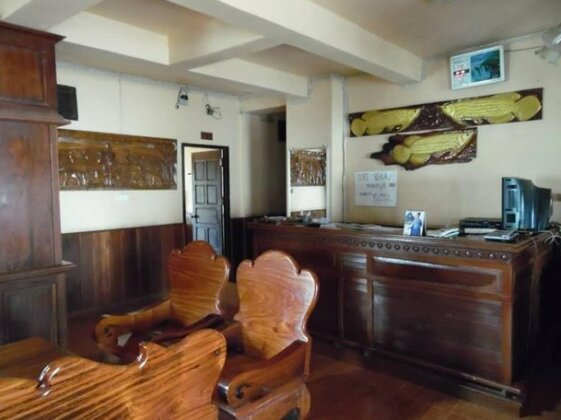 Happy River View Hotel - Photo2