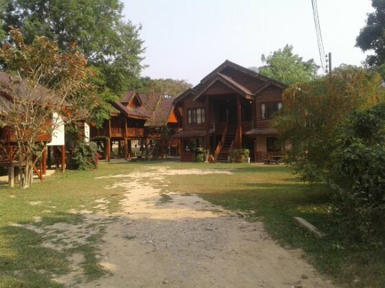 Namsong Bridge Bungalows - Photo5