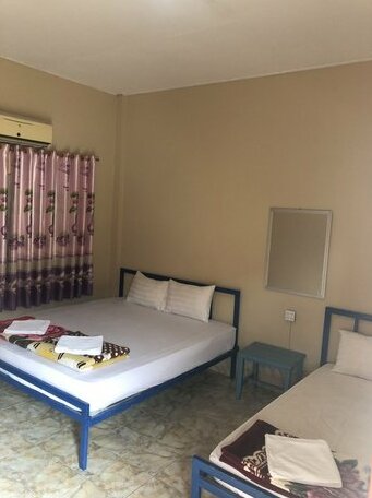 Real Vang Vieng Backpacker Hostel - Photo3
