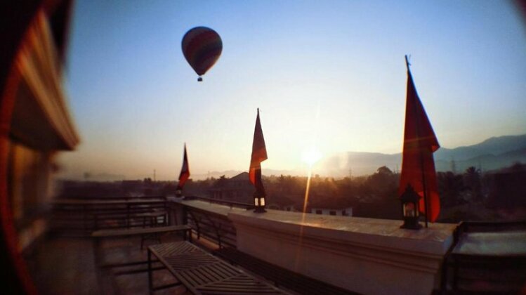 SD View Hotel - Photo2