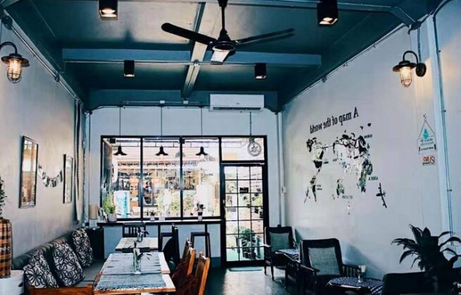 Bed Terminal Hostel&Cafe - Photo4
