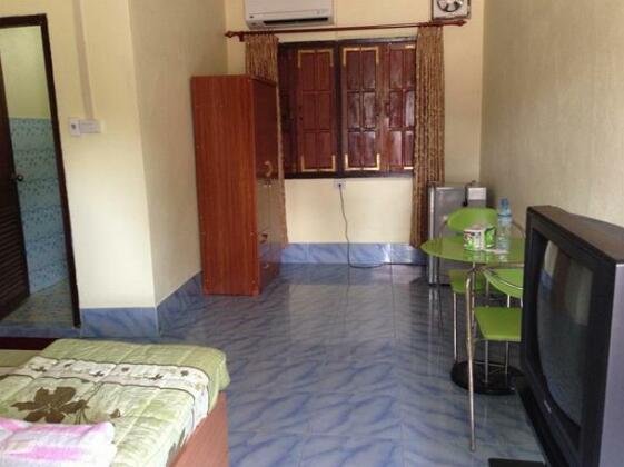 Chaleunheuang Guesthouse and Restaurant - Photo4