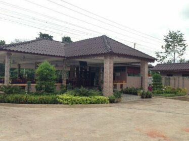 Chaleunheuang Guesthouse and Restaurant