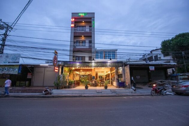 Photo 3