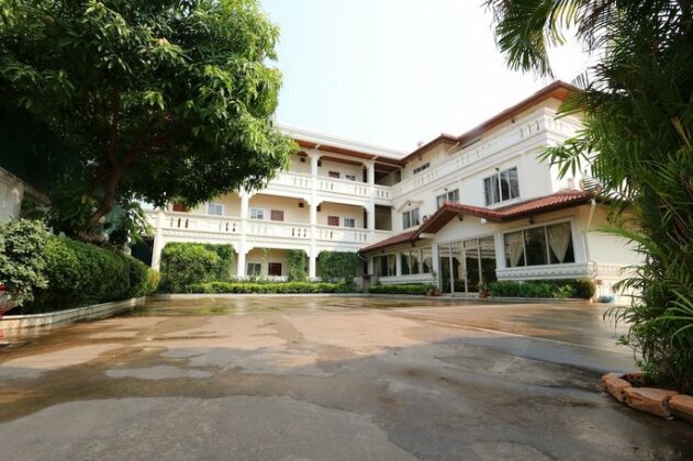 Lalco AR Hotel - Photo2
