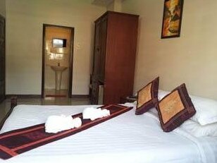 Naphavong Guesthouse - Photo2