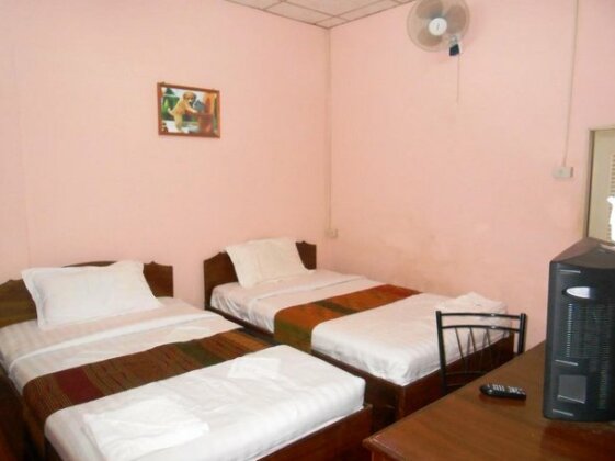 Phakchai Hotel - Photo4