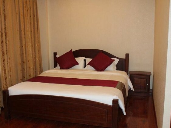 Soundara Hotel - Photo2