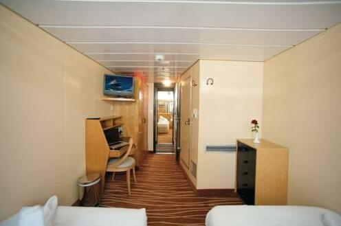 Orient Queen 2-Sailing every Monday for 7 Nights - Photo5