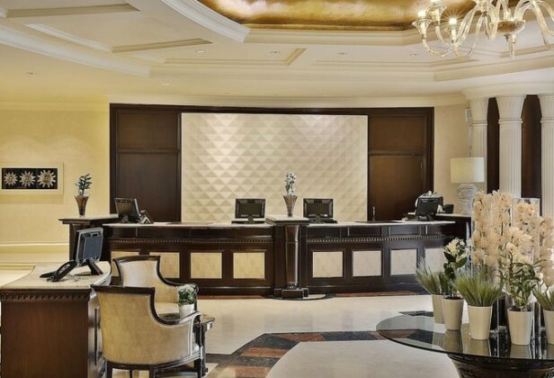 Hilton Beirut Habtoor Grand Hotel - Photo2