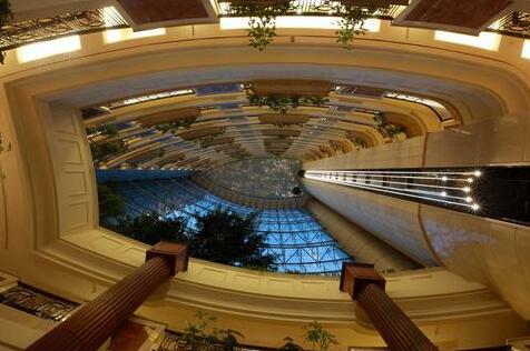 Hilton Beirut Metropolitan Palace Hotel - Photo2