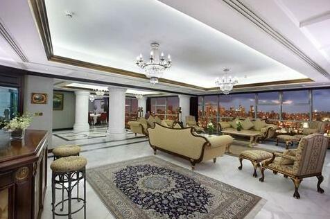 Hilton Beirut Metropolitan Palace Hotel - Photo4