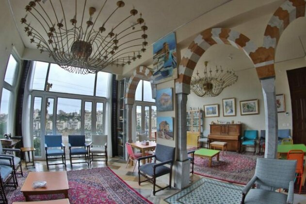 Damask Rose Lebanese Guest House - Photo2