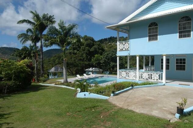 Heliconia House - Photo2