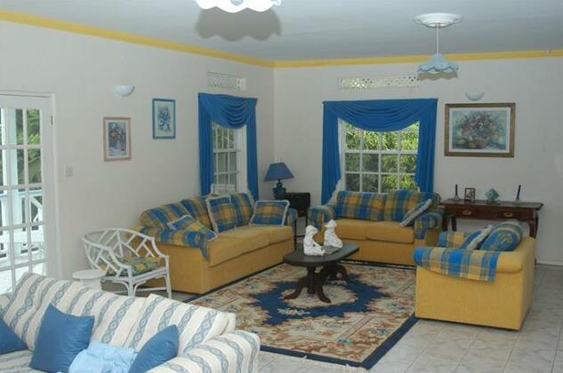 Heliconia House - Photo3