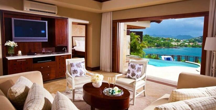 Sandals Regency La Toc - Photo3