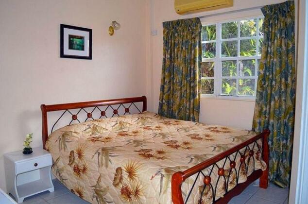 Beach Cross Villa Apartments - Photo4