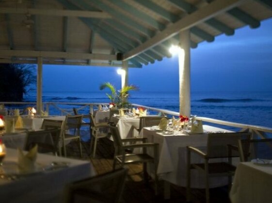 Smugglers Cove Resort & Spa - Photo5