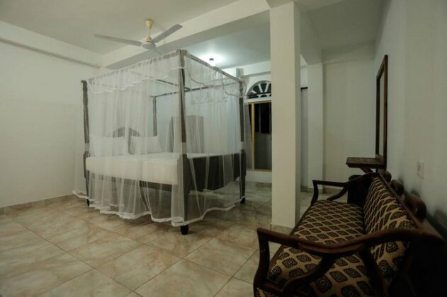 Tharanga Surfing Villa - Photo2