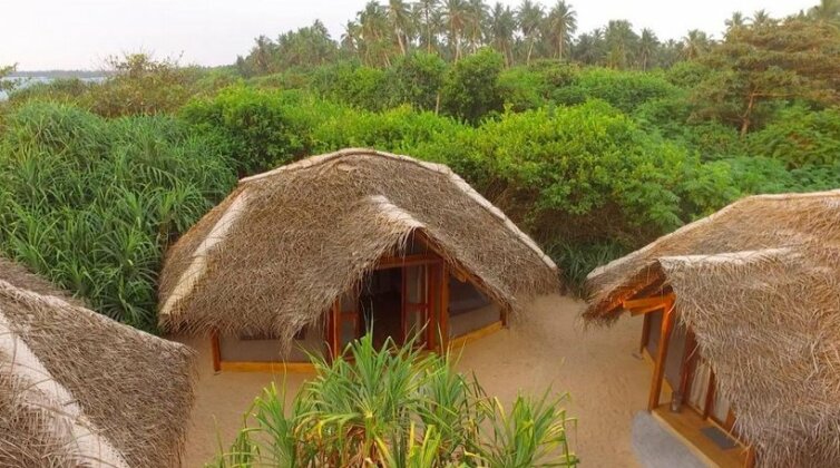 Jungle Beach Camp - Photo2