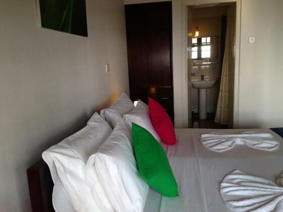 918 Randombe - Photo5