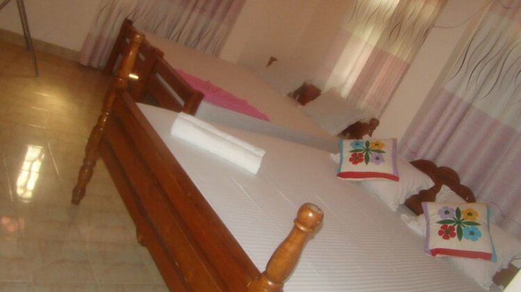 A Rajadhani Rest - Photo5