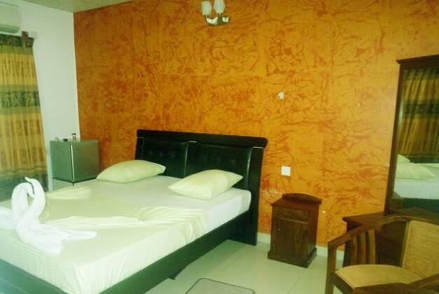 Grand Crown Hotel - Photo5