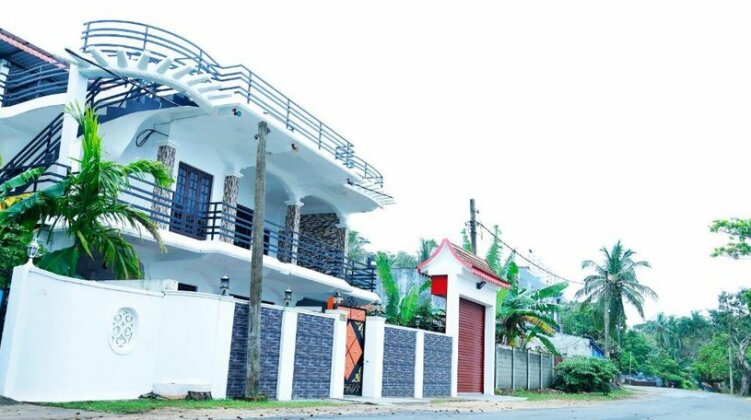 Lagoon Palace Hotel Batticaloa - Photo2