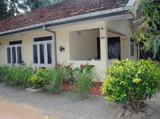 Dimuthu Tour Inn - Photo2