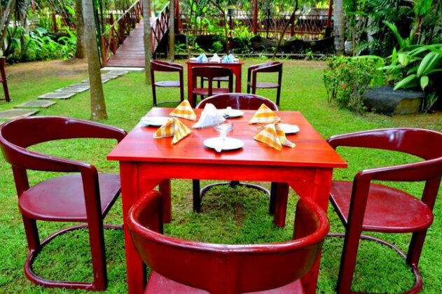 Frankies Restaurant & Villa - Photo2