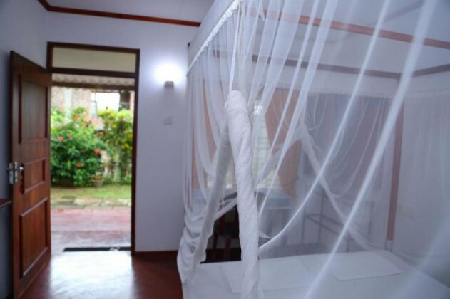 Holiday Home Bentota - Photo4