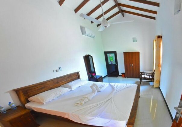 Osanda Guest - Photo4