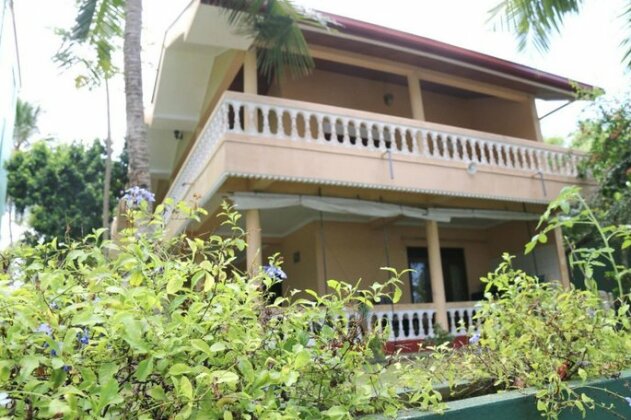 Hotel Queen River Inn - Photo3
