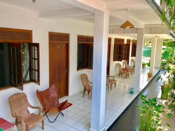 Sammy's Rest Inn - Photo2
