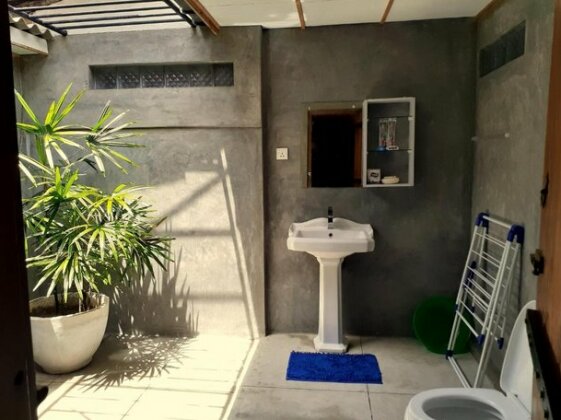 School Headmaster's Bungalow - Photo3