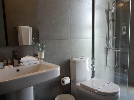 A One Hotel - The Marine - Photo3