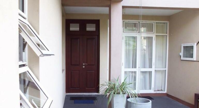 Brilliance Holiday Home Colombo - Photo2